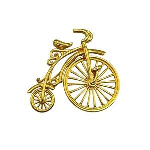 Avon Big Wheel Bicycle Brooch Bold Gold Tone Pin Antique Style Spinning Wheel